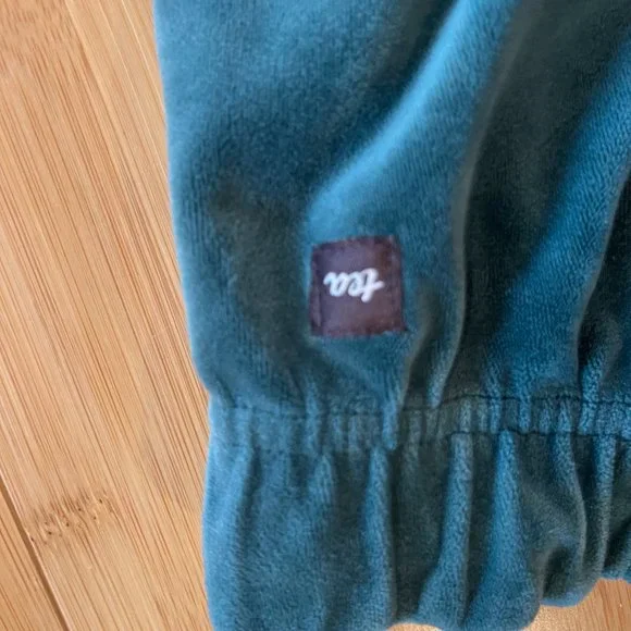 Tea collection velour green joggers size ten - Picture 3 of 4